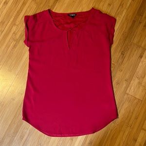 Express Short Sleeve Blouse 🌹